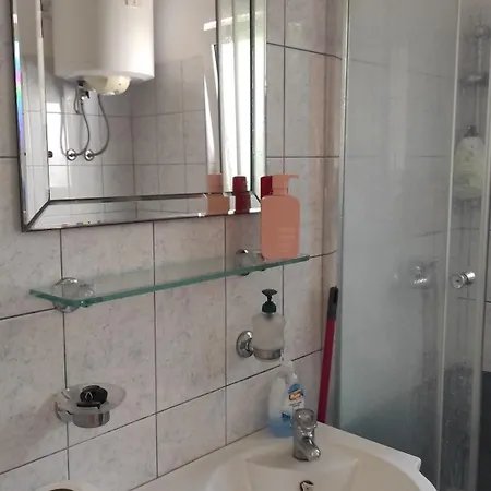Apartment Albina *