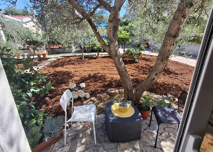 Διαμέρισμα Albina *